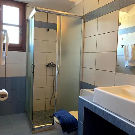 Alexandra Skiathos * Platanias (Skiathos)