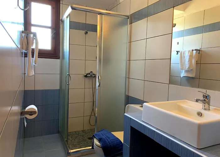 Alexandra Skiathos * Platanias (Skiathos)