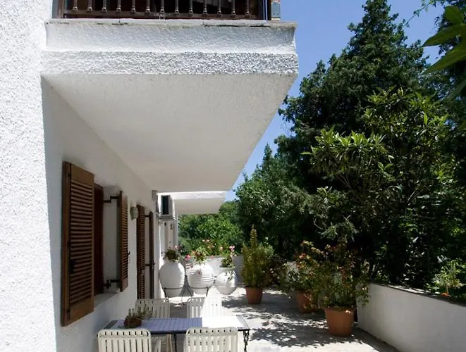 Alexandra Skiathos * Platanias (Skiathos)